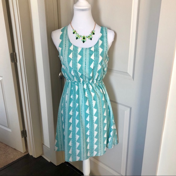 Francesca’s 💚 White & Green Dress 👗S - Picture 5 of 10